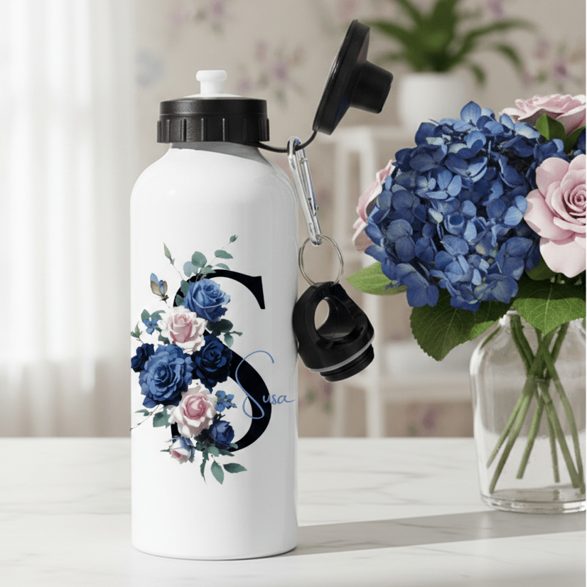 VattenflaskorBlå och rosa rosor med initial - Personlig vattenflaska med namn