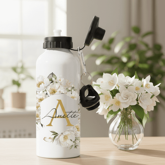 VattenflaskorVita blommor med guldinitial - Personlig vattenflaska med namn