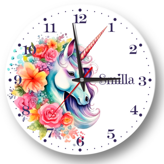 Tyst väggklocka till barnrum -Charmig Enhörning - DalaStil