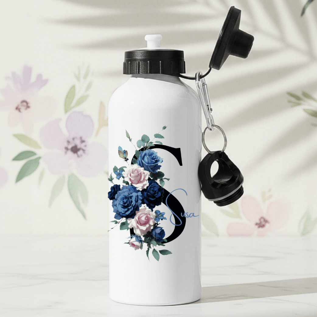 Blå och rosa rosor med initial - Personlig vattenflaska med namn - DalaStil